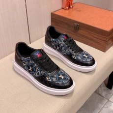 Louis Vuitton Low Shoes